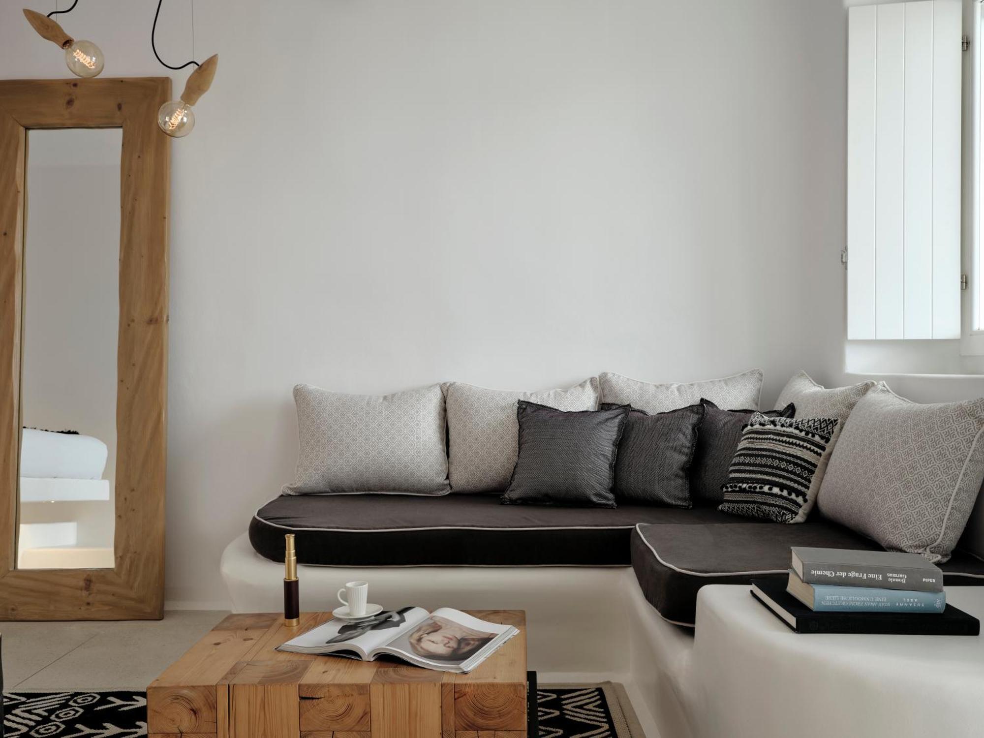 Mykonos No5 Luxury & 4* Mykonos Town